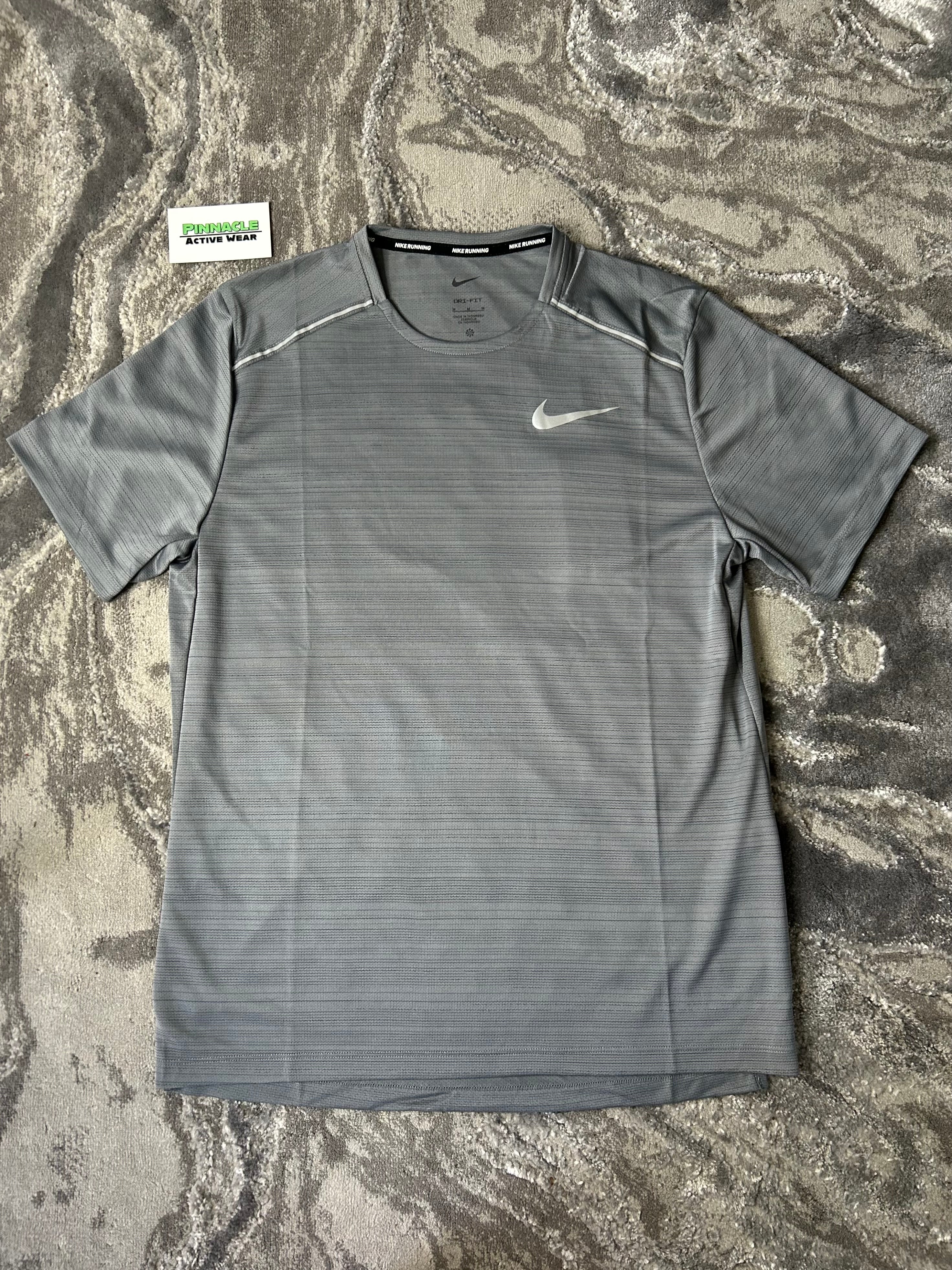 Nike 1.0 Miler Grey